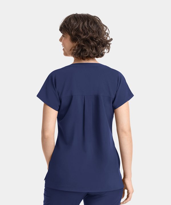 Alternative view of EPIC by IRG - Women's Dolman 3 Pocket Top | 4804